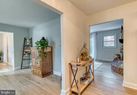 18498 Running Pine Ct, Triangle, VA 22172 photo 10