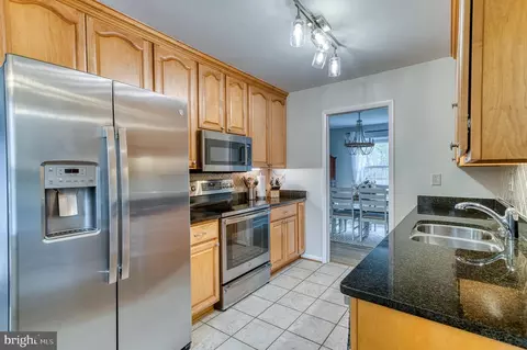 18498 Running Pine Ct, Triangle, VA 22172 photo 17