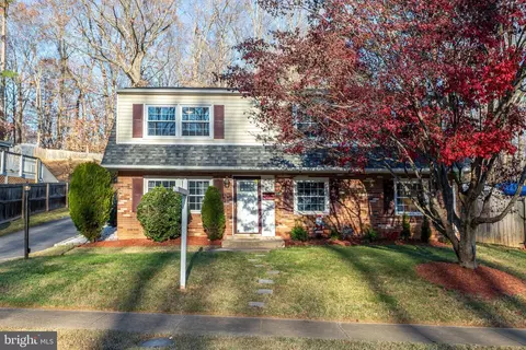 4390 Evansdale Rd, Woodbridge, VA 22193