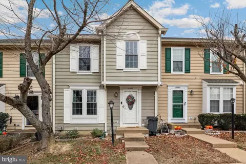 16992 Point Pleasant Ln, Dumfries, VA 22026