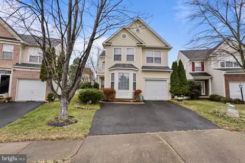 3362 Mystic Ct, Dumfries, VA 22026