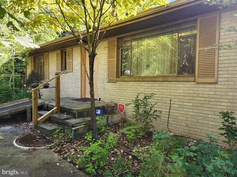 18933 Barnette Cir, Triangle, VA 22172