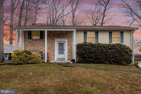 2400 Alden Ct, Woodbridge, VA 22192