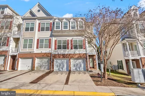 1830 Cedar Cove Way #101, Woodbridge, VA 22191