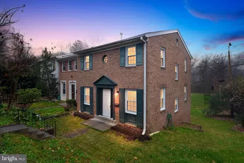 1306 Mead Ter, Woodbridge, VA 22191