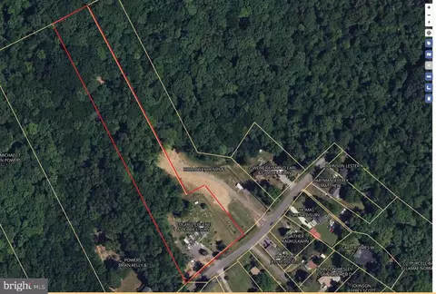 18260 Johnson Rd, Triangle, VA 22172