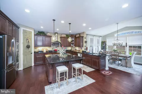 Kitchen - 18784 Pier Trail Dr, Triangle, VA 22172 photo 1 of 5