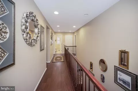 Entry Way - 18784 Pier Trail Dr, Triangle, VA 22172 photo 9 of 12