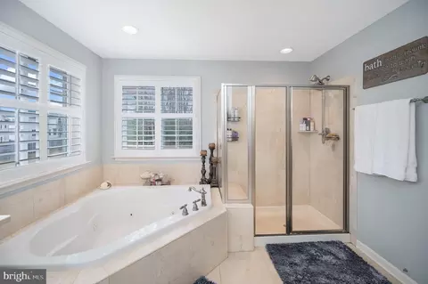 Bath - 18784 Pier Trail Dr, Triangle, VA 22172 photo 1 of 3