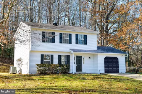 15144 Woodsman Ln, Woodbridge, VA 22193