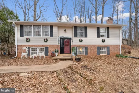 15030 Red Fox Ct, Haymarket, VA 20169