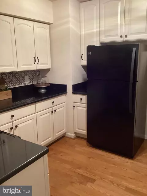 Kitchen - 15467 Cliffview Dr, Dumfries, VA 22025 photo 2 of 3