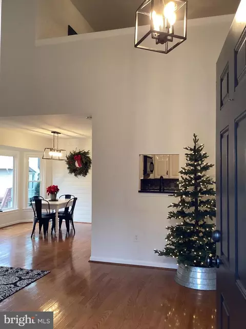 Entry Way - 15467 Cliffview Dr, Dumfries, VA 22025 photo 1 of 7