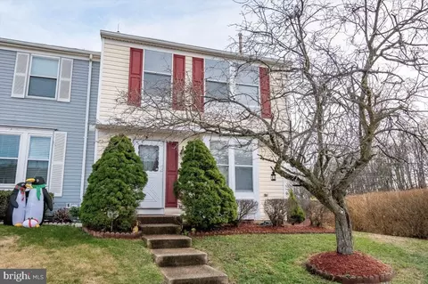 1823 Tilletson Pl, Woodbridge, VA 22191