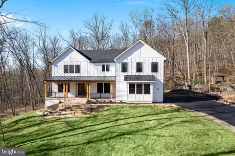 2922 Martin Ter, Haymarket, VA 20169