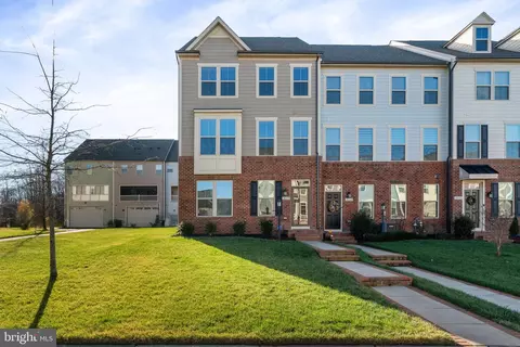18037 Red Mulberry Rd, Dumfries, VA 22026