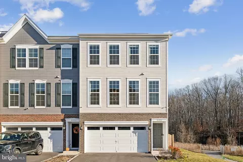 9195 Wyche Knoll Ln, Manassas, VA 20110