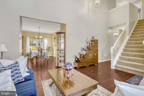 8766 Grantham Ct, Bristow, VA 20136 photo 3