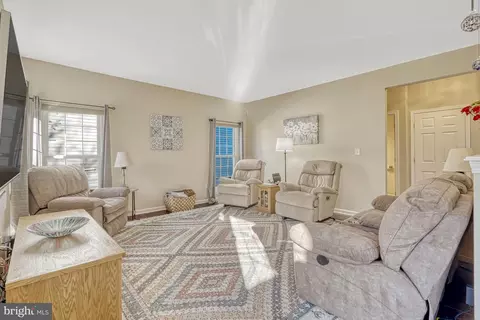 8766 Grantham Ct, Bristow, VA 20136 photo 11