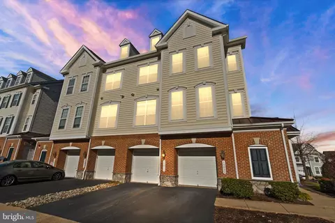 14652 Shelford Way, Gainesville, VA 20155