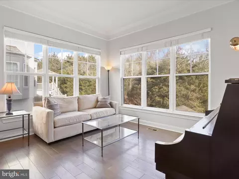 9334 Falling Water Dr, Bristow, VA 20136 photo 3