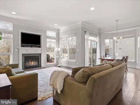 9334 Falling Water Dr, Bristow, VA 20136 photo 10