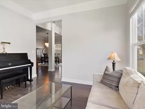 9334 Falling Water Dr, Bristow, VA 20136 photo 4