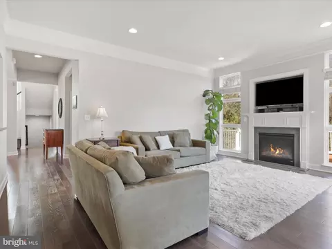 9334 Falling Water Dr, Bristow, VA 20136 photo 12