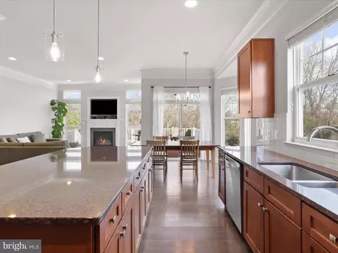 9334 Falling Water Dr, Bristow, VA 20136 photo 17