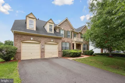 2068 Powells Landing Cir, Woodbridge, VA 22191