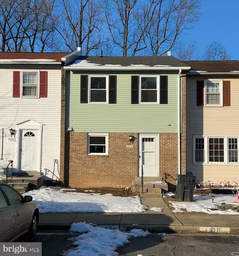 4670 Charlton Ct, Woodbridge, VA 22193