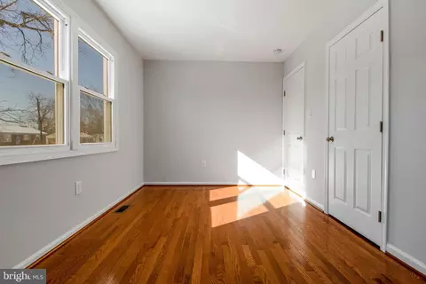 9702 Lomond Dr, Manassas, VA 20109 photo 4