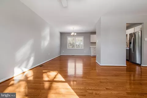 9702 Lomond Dr, Manassas, VA 20109 photo 9