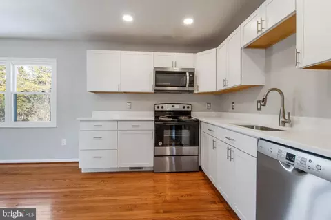 9702 Lomond Dr, Manassas, VA 20109 photo 17