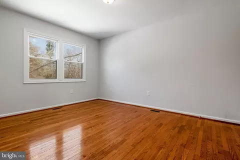 9702 Lomond Dr, Manassas, VA 20109 photo 6