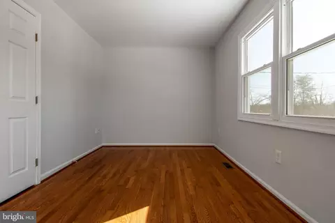 9702 Lomond Dr, Manassas, VA 20109 photo 3