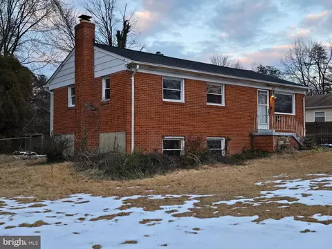 3202 Burleigh Ln, Woodbridge, VA 22193