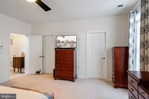 6855 Hampton Bay Ln, Gainesville, VA 20155 photo 17