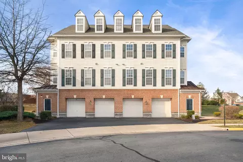 6855 Hampton Bay Ln, Gainesville, VA 20155