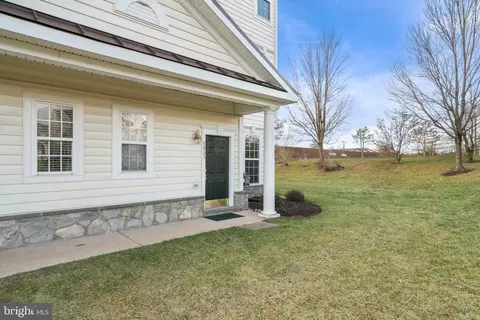 6855 Hampton Bay Ln, Gainesville, VA 20155 photo 4