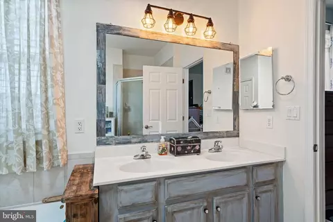 6855 Hampton Bay Ln, Gainesville, VA 20155 photo 20