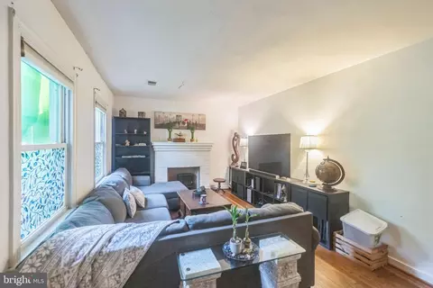 19314 Weaver Rd, Triangle, VA 22172 photo 8
