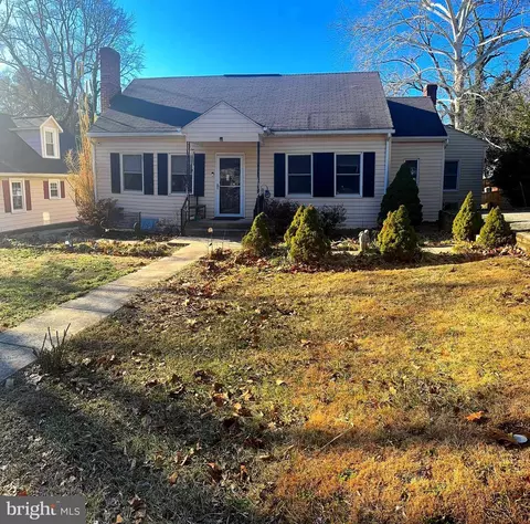 19314 Weaver Rd, Triangle, VA 22172