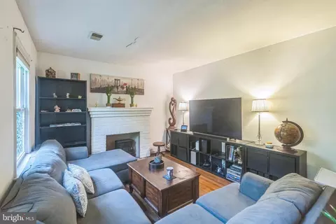 19314 Weaver Rd, Triangle, VA 22172 photo 7