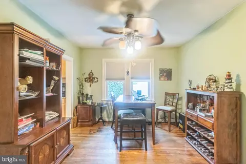 19314 Weaver Rd, Triangle, VA 22172 photo 9