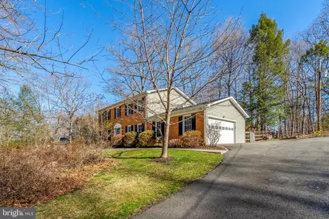 8012 Stillbrooke Rd, Manassas, VA 20112