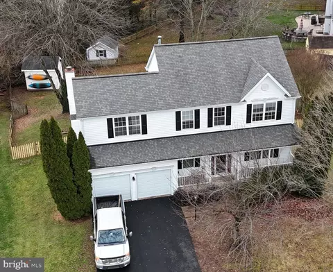 14885 Greenhill Crossing Dr, Haymarket, VA 20169