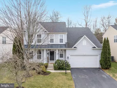 7805 Zeeland Pl, Gainesville, VA 20155
