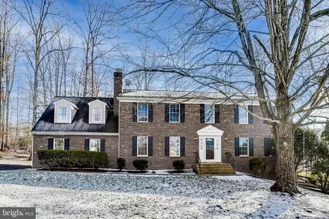 7245 Hikmat Rd, Manassas, VA 20111