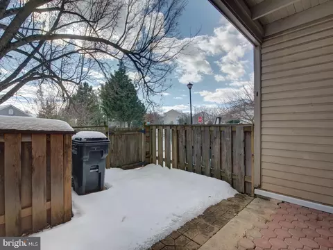 Exterior - 7560 Emerald Dr, Manassas, VA 20109 photo 3 of 8